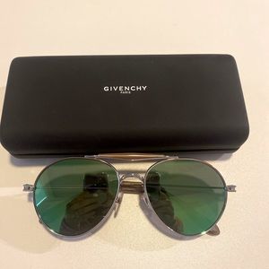 New! 🌞🕶️✨GIVENCHY Aviator Mirrored lenses sunglasses